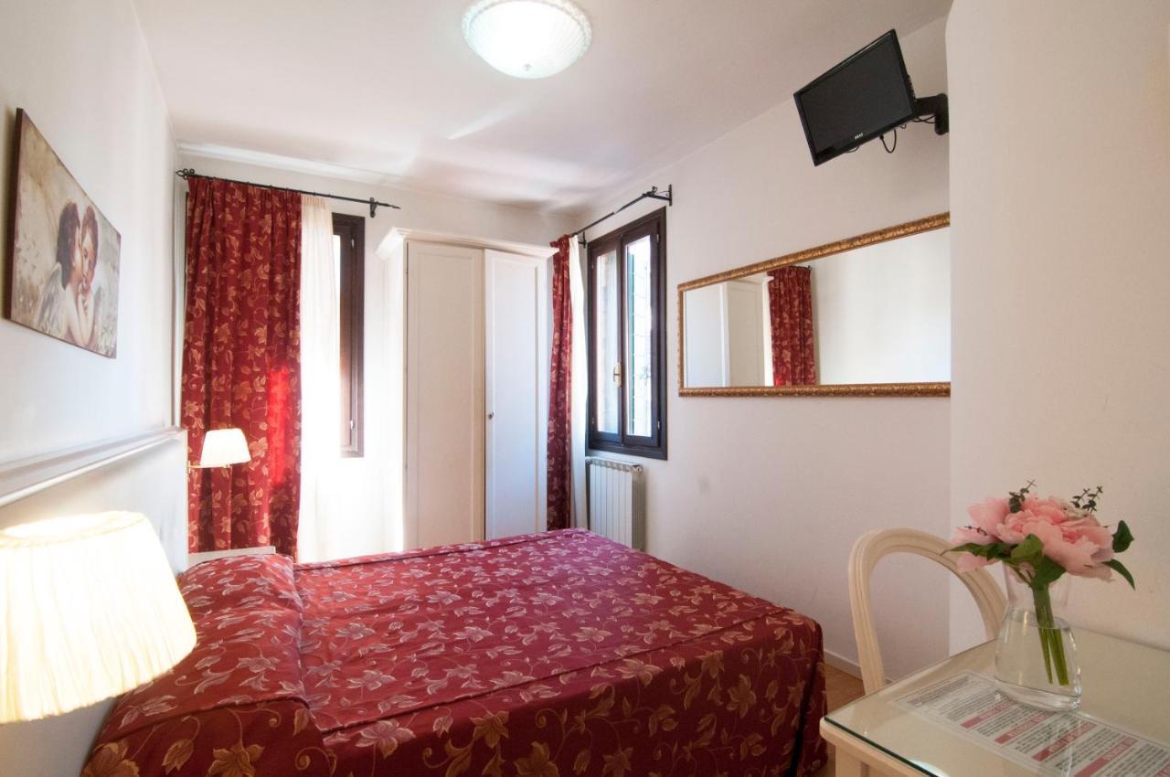 Albergo Ai Tolentini Wenecja Zewnętrze zdjęcie
